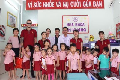 Nha Khoa An Khang khám và tư vấn miễn phí cho các bé mầm non trường Saigon Academy International School